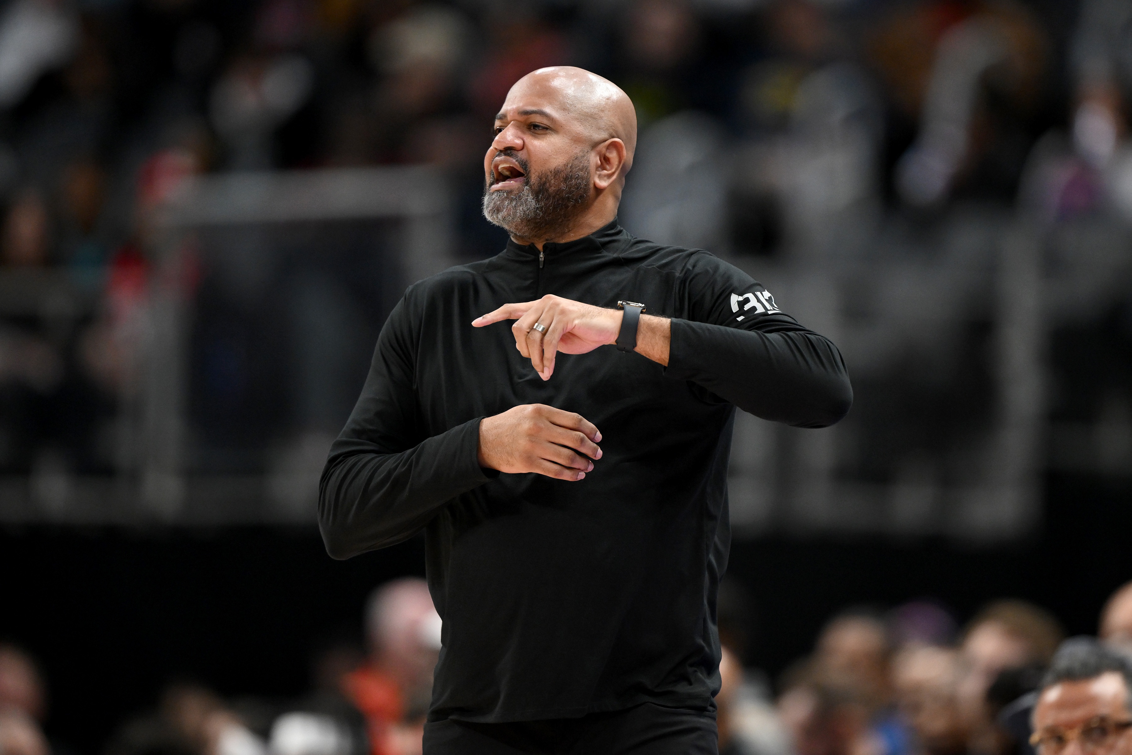 lol竞猜-三分32中7！比克斯塔夫：我们还不是成品球队 利用好空间继续提升