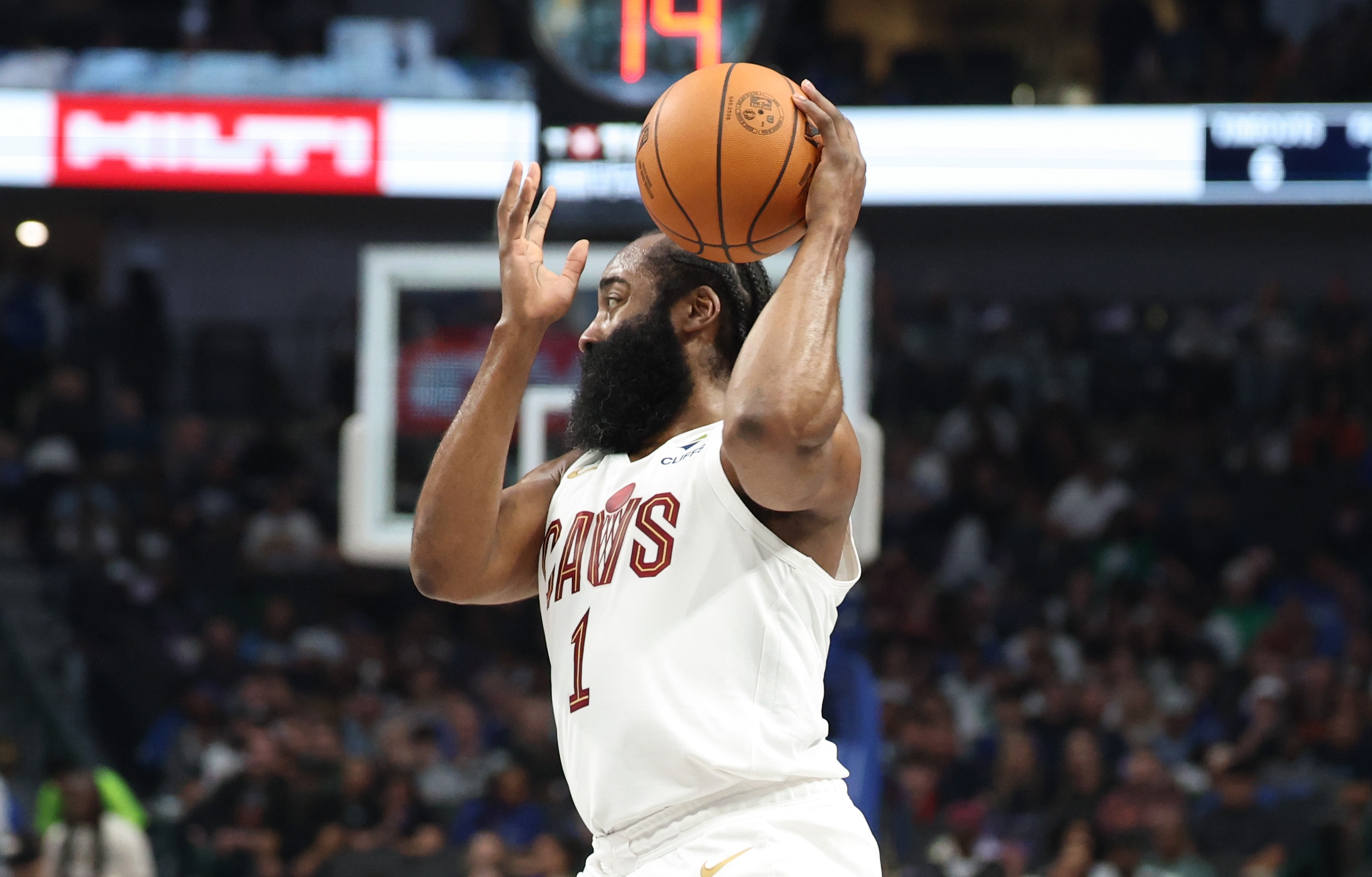 lol竞猜-拖布谈哈登：他能看到场上的一切 基本就是把分直接送到你手里